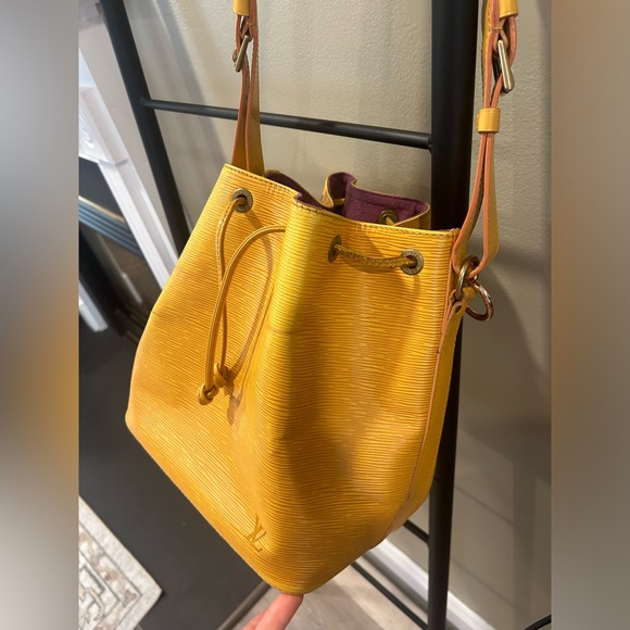 Louis Vuitton Vintage Yellow Epi Leather Noe GM Drawstring Bucket Shoulder Bag - Picture 2 of 14